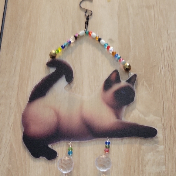Elegant Siamese Cat with Crystal Rainbow Makers Sun Catcher - Picture 5 of 7